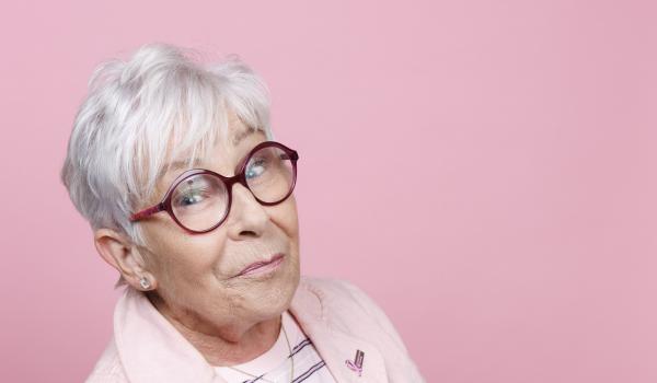 Press Release: Actress and breast cancer survivor Eilish O’Carroll urges the public to support the Irish Cancer Society’s Pink campaign to fund breast cancer supports